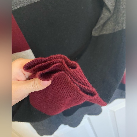 Cashmere Charter Club Luxury Color Block Sweater Size S - Picture 3 of 5